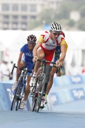 Roberto Alcaide en la prueba de fondo en carretera.