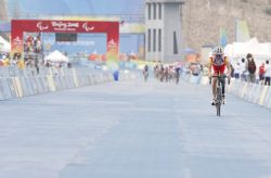 Roberto Alcaide en la prueba de fondo en carretera.