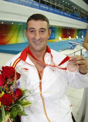 Sebastin Rodrguez con la medalla de bronce en 50 metros libre.