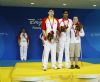 Enhamed Enhamed con la medalla de oro en los 400 metros libre.