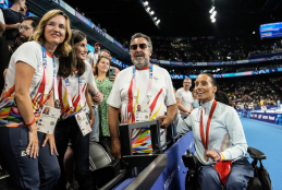 Teresa Perales celebrando el bronce