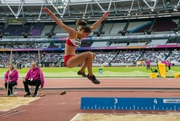 Sara Mart�nez, medalla de plata en salto de longitud T12