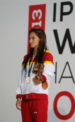 Sarai Gascn con la medalla de oro de los 50 metros libre (S9), del Campeonato del Mundo de Natacin Paralmpica en Montreal, Canad.