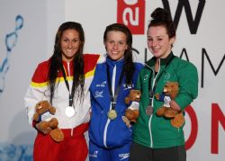 Sarai Gascn con la medalla de plata de los 100 metros mariposa (S9), del Campeonato del Mundo de Natacin Paralmpica en Montreal, Canad.