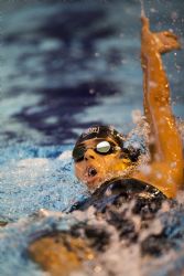 Michelle Alonso nadando el 100m espalda s14 en Glasgow 2015