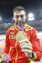 Jose Antonio Exposito, medalla de plata en salto de longitud.