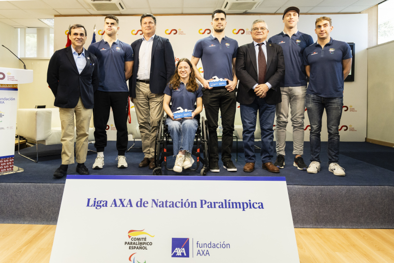 Autoridades, deportistas y ganadores 2024, en la presentación