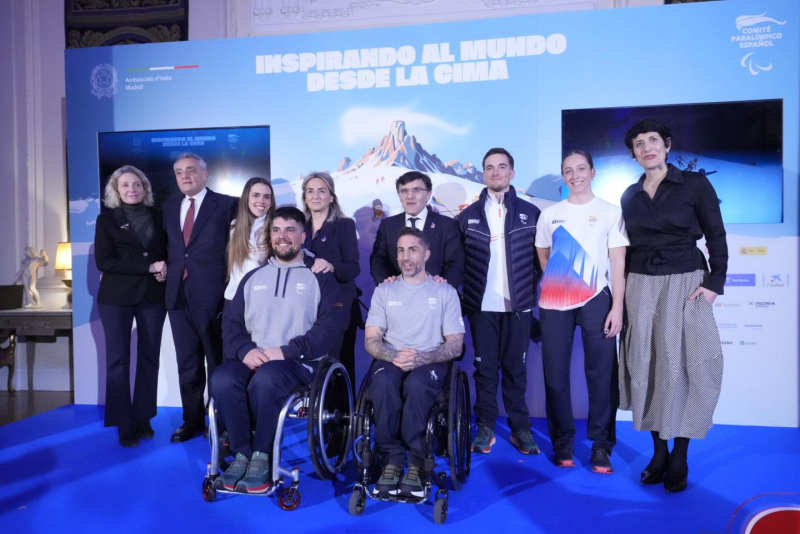 Foto de familia tras el evento