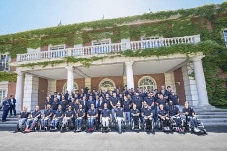 El Equipo Paralímpico Español en la despedida del presidente del Gobierno, Pedro Sánchez. 