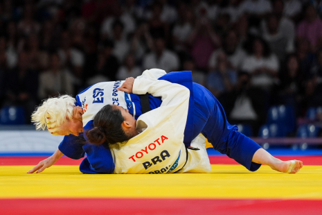 Marta Arce medalla de bronce mujeres -57 KG J2