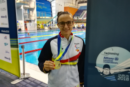 María Delgado, con su medalla de plata