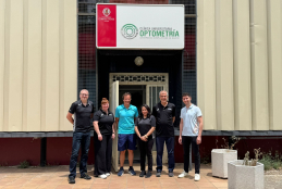 Los clasificadores internacionales junto a los representantes del CPE y de World Triathlon