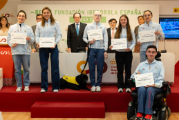 Cuatro nadadores y dos triatletas paralímpicos continuarán sus estudios universitarios gracias a las Becas Fundación Iberdrola España