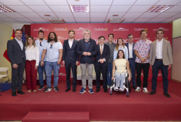 Protagonistas de la campaña, junto a autoridades